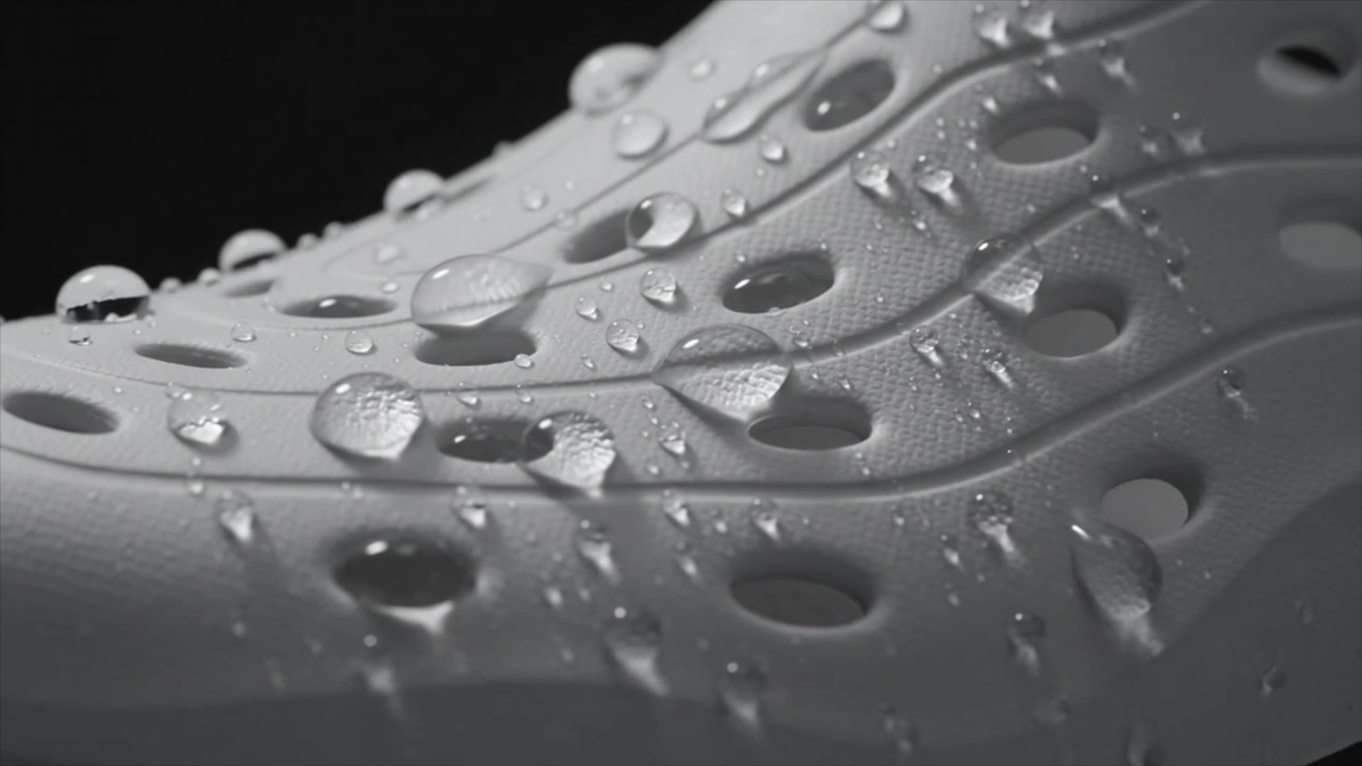 CUSHIONAIRE Fuel EVA Recovery Shoes for Men